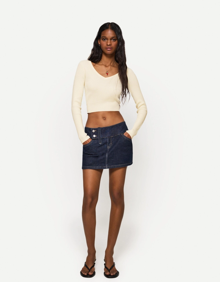 Свитер с V-образным вырезом