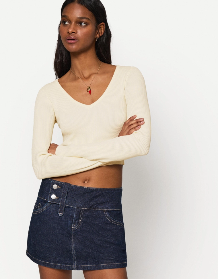 Свитер с V-образным вырезом