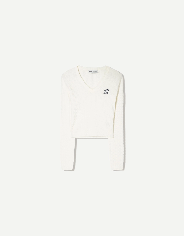 Свитер с узором «косы» и вышивкой