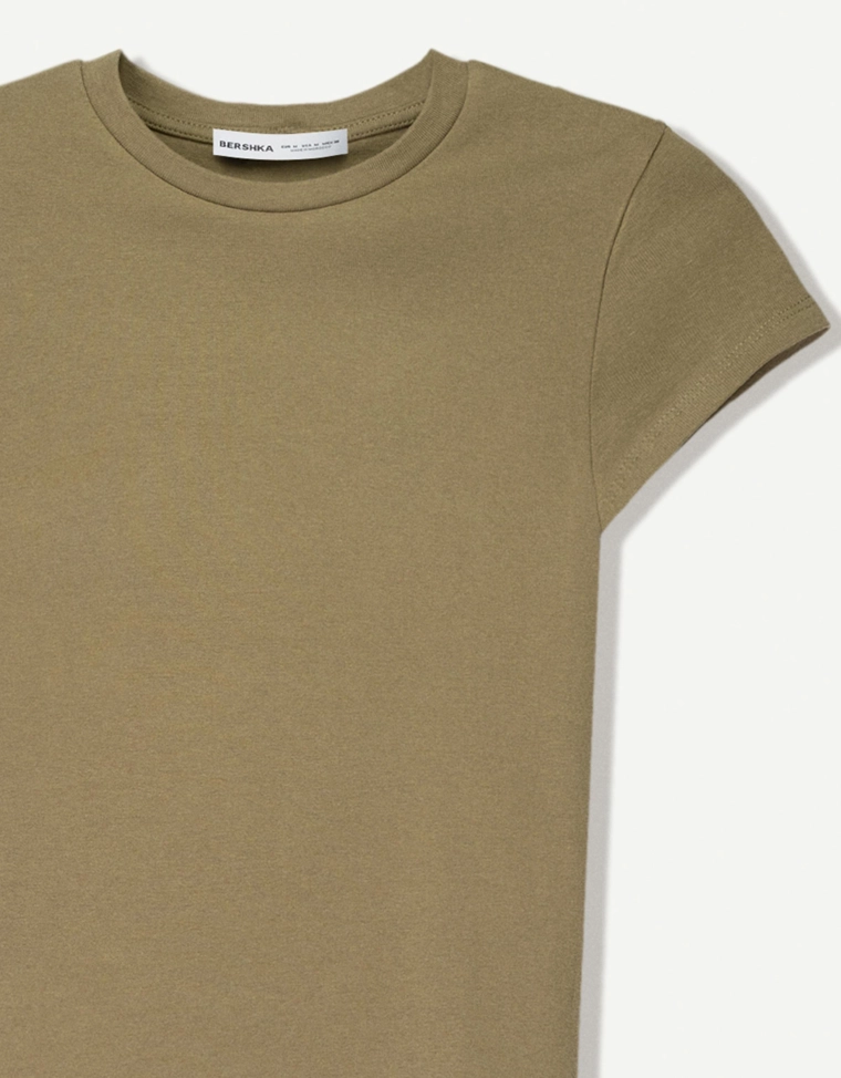 Футболка с круглым вырезом