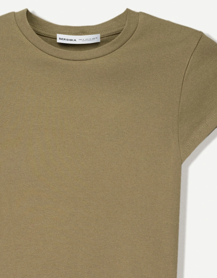 Футболка с круглым вырезом