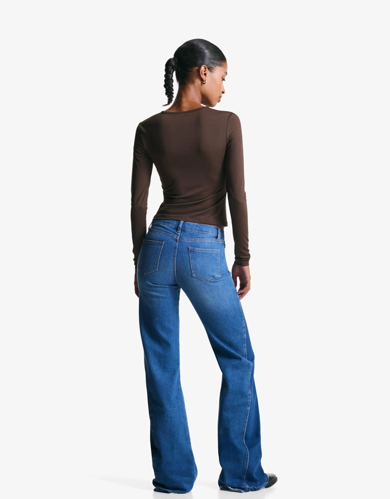 Футболка с длинными рукавами и пуговицами