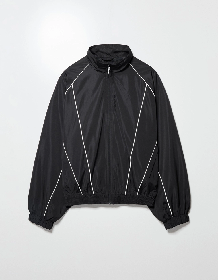 Куртка в спортивном стиле из высокотехнологичной ткани