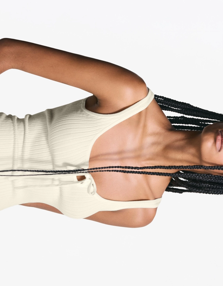 Мини-платье на бретелях с завязками