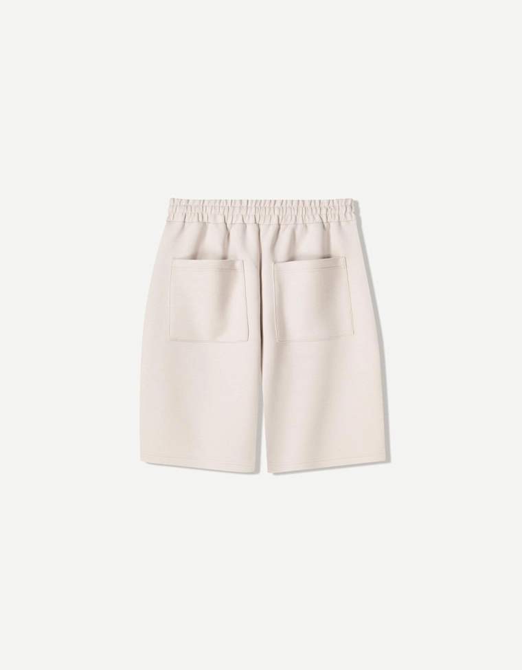 Шорты оверсайз из плотной синтетической ткани