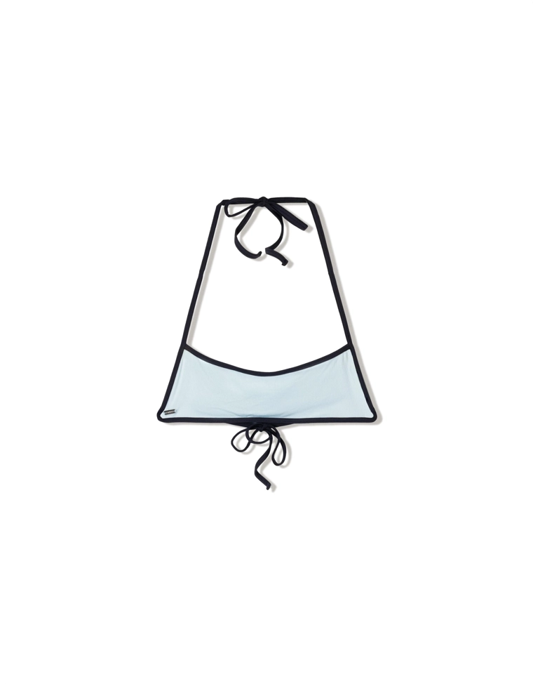 Джинсовая куртка в стиле oversized