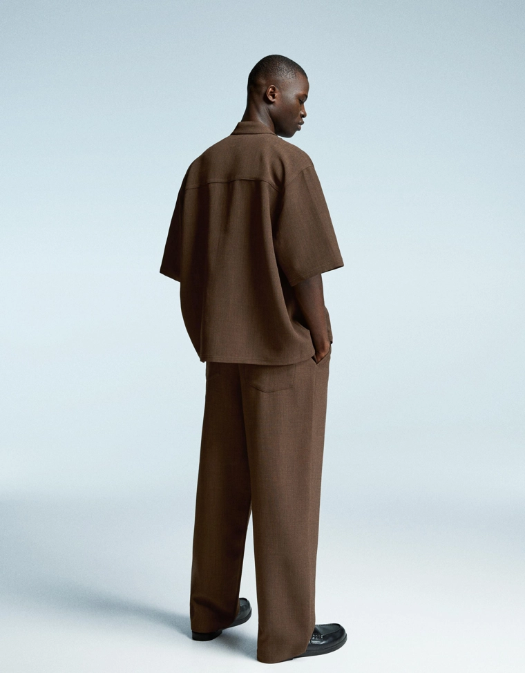 Рубашка классического кроя с короткими рукавами