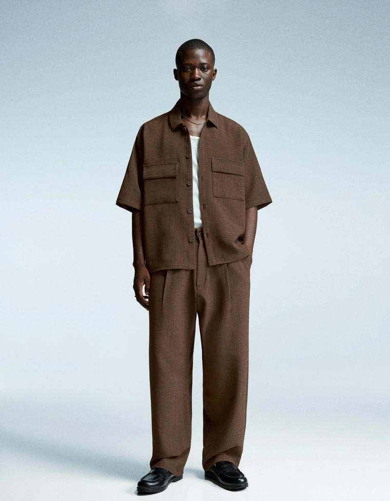 Рубашка классического кроя с короткими рукавами