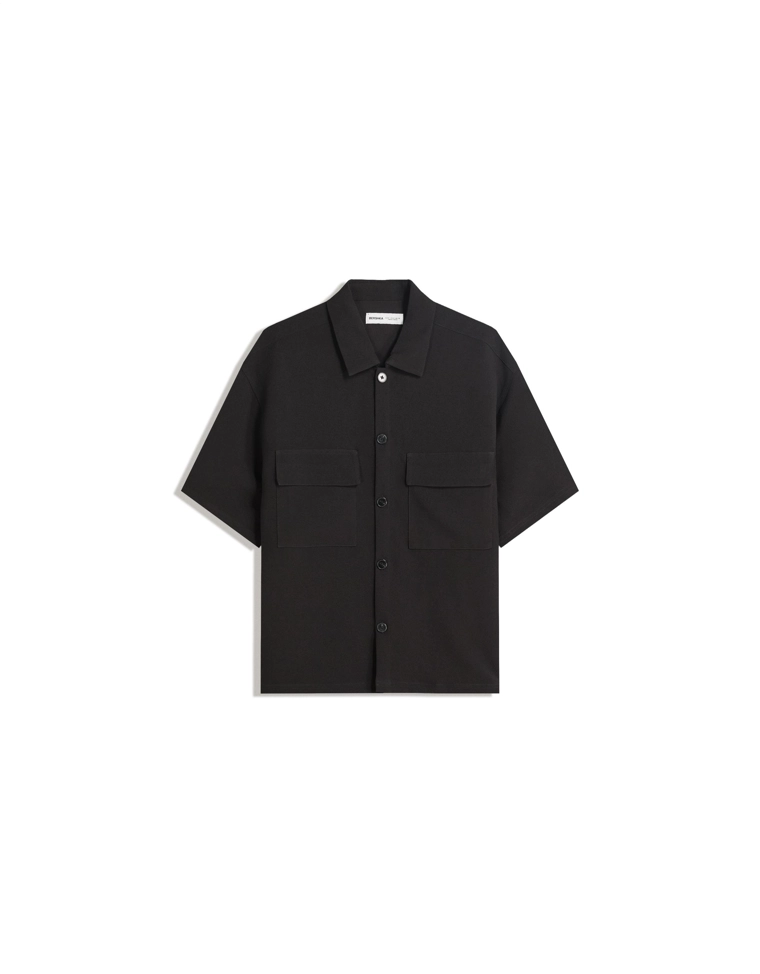 Рубашка классического кроя с короткими рукавами