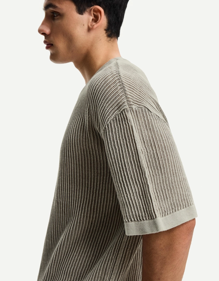 Свитшот серого цвета