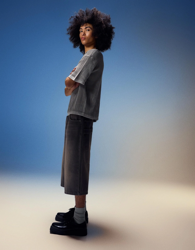 Свитшот серого цвета