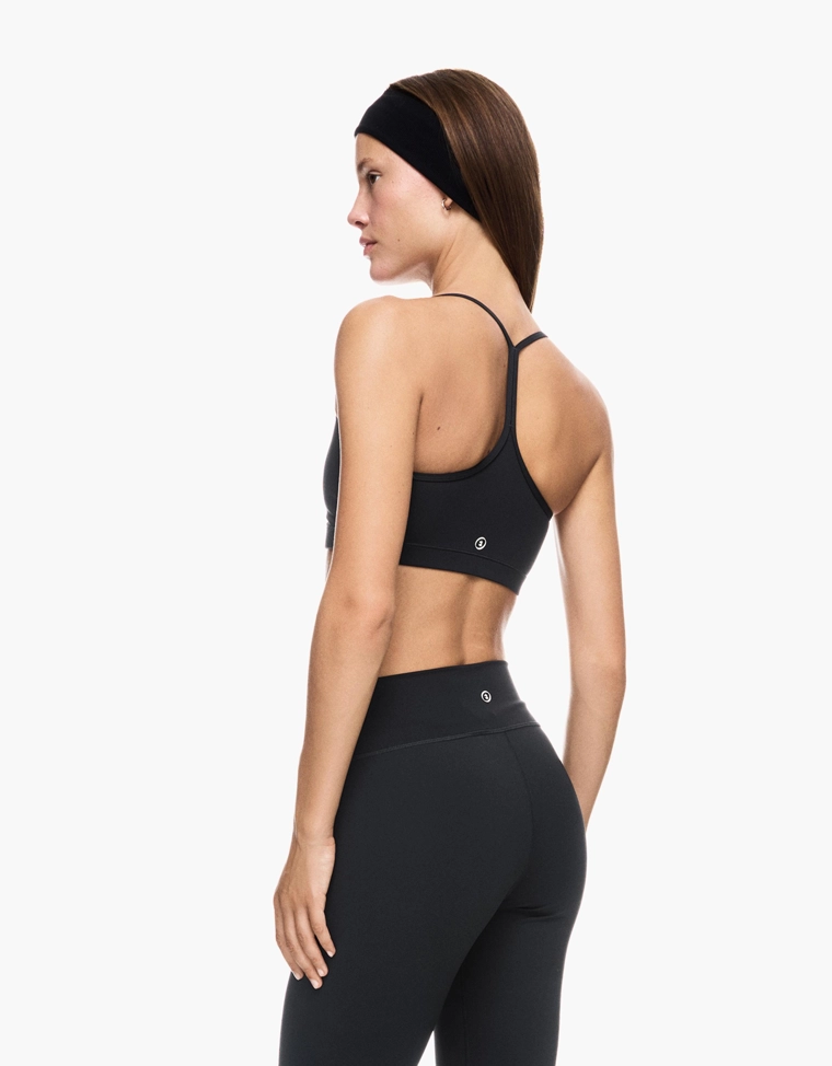 Топ из быстросохнущей дышащей ткани на бретелях