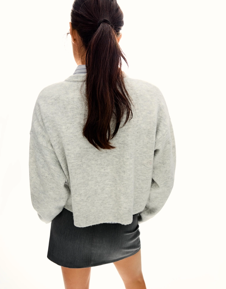 Куртка с пуговицами из мягкой ткани