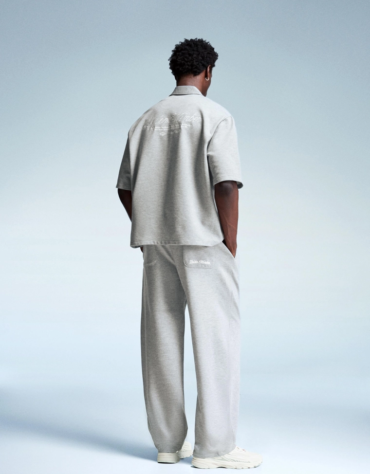 Джоггеры объемного свободного кроя