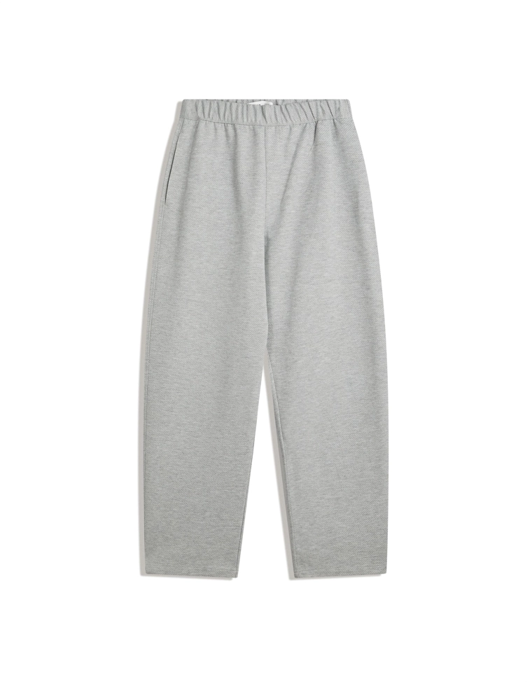 Джоггеры объемного свободного кроя