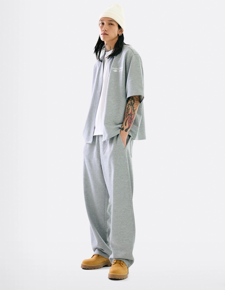 Джоггеры объемного свободного кроя