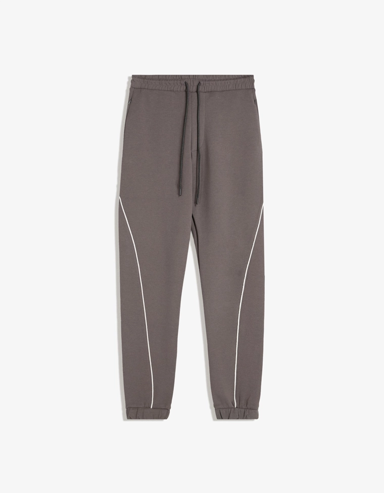 Брюки-джоггеры из мягкой ткани