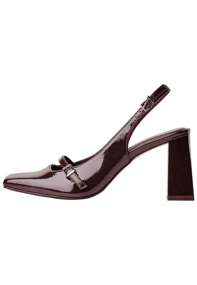 Туфли-слингбэки на широком каблуке, с ремешком на подъеме