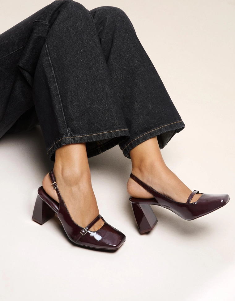 Туфли-слингбэки на широком каблуке, с ремешком на подъеме