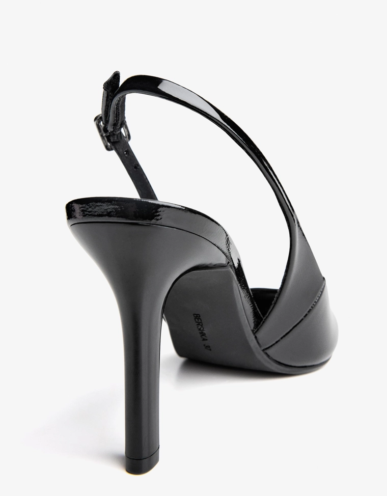 Открытые туфли на каблуке