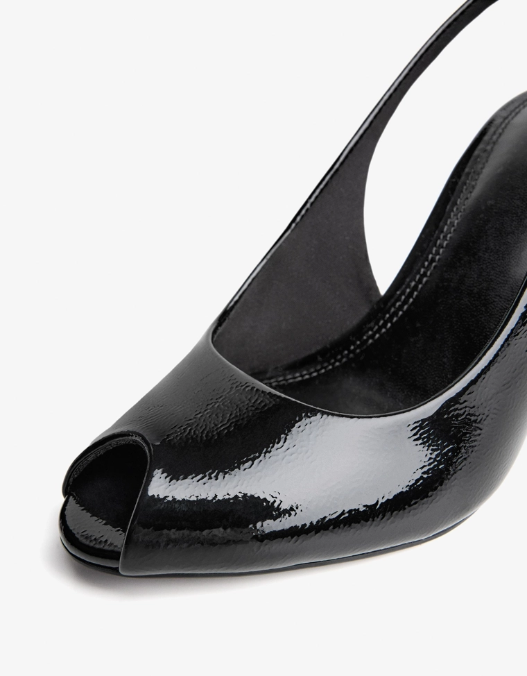 Открытые туфли на каблуке