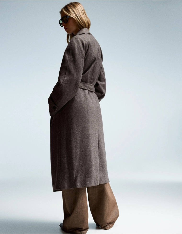 Тренч из мягкой ткани с поясом