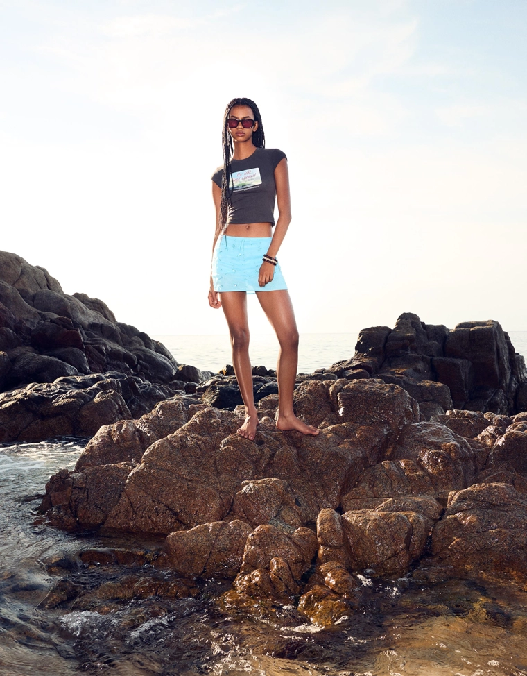 Мини-юбка с вышивкой