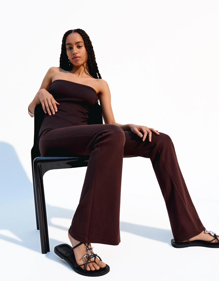 Расклешенные брюки