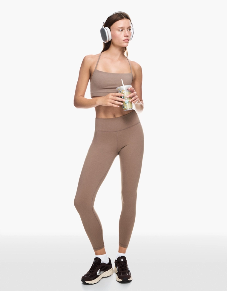 Легинсы из быстросохнущей дышащей ткани