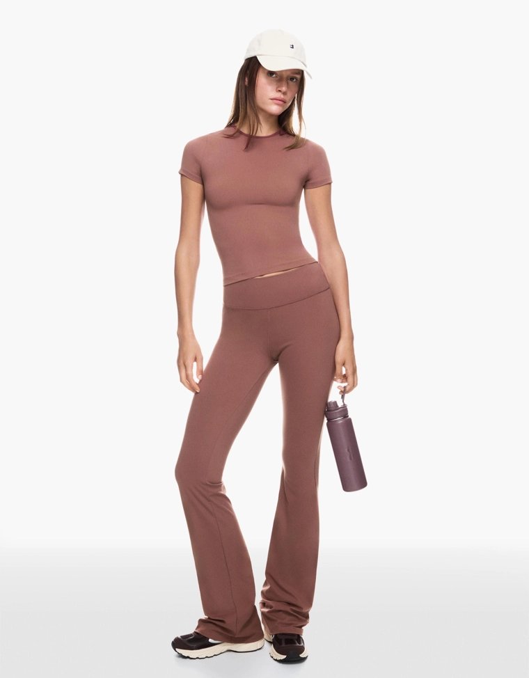 Высокотехнологичные брюки клеш