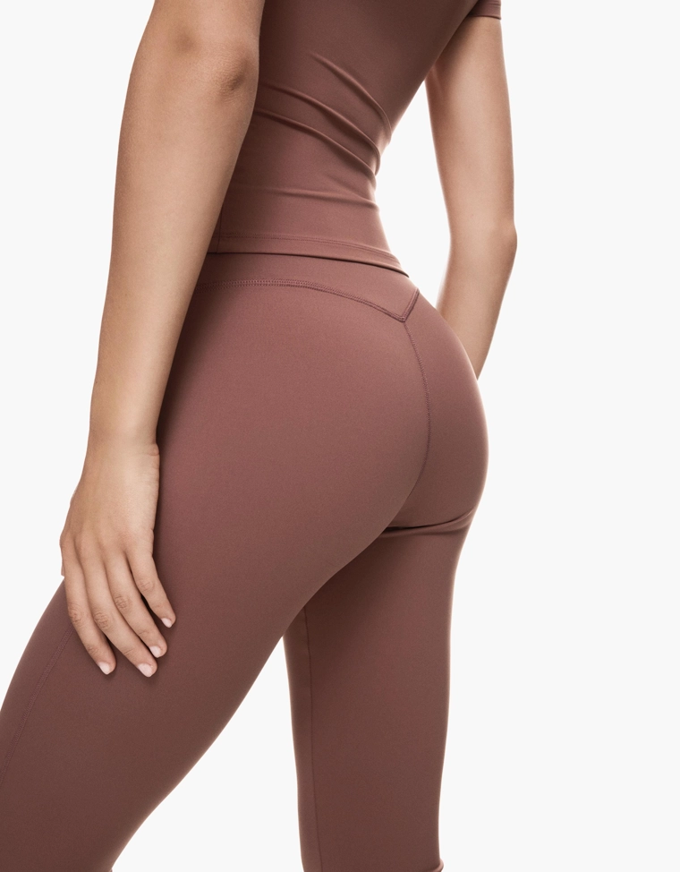 Высокотехнологичные брюки клеш