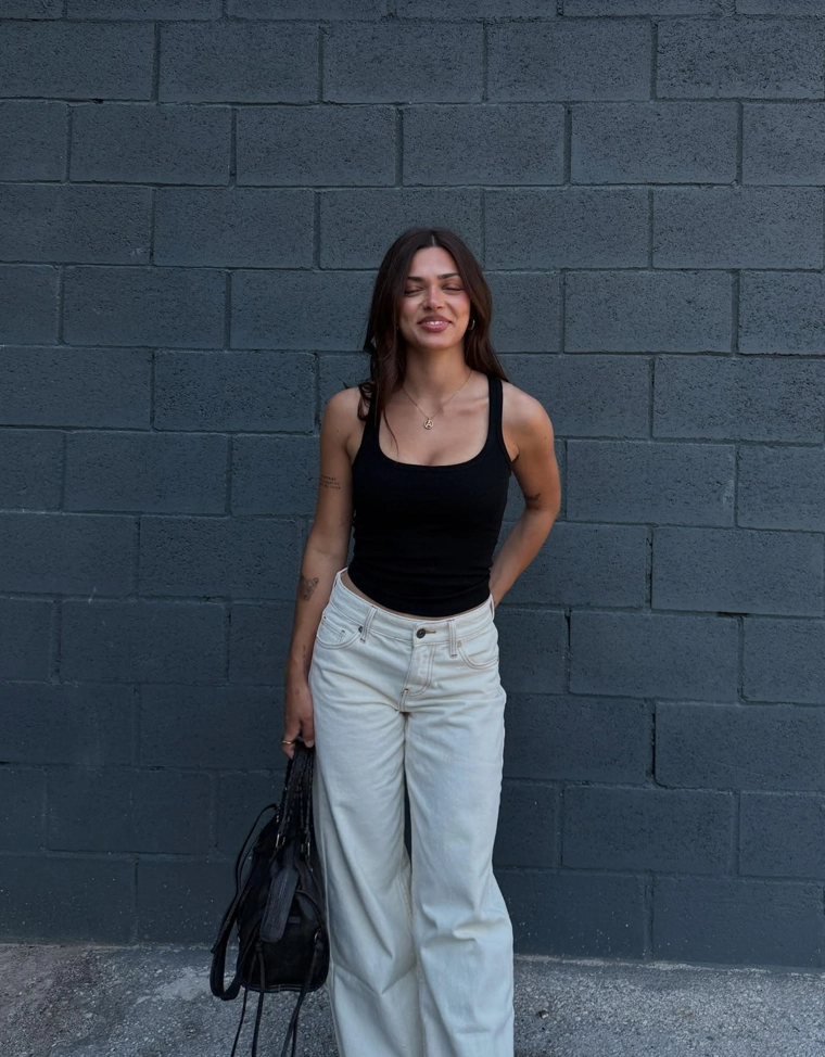 Сумка-боулинг с эффектом потертости и ремнями