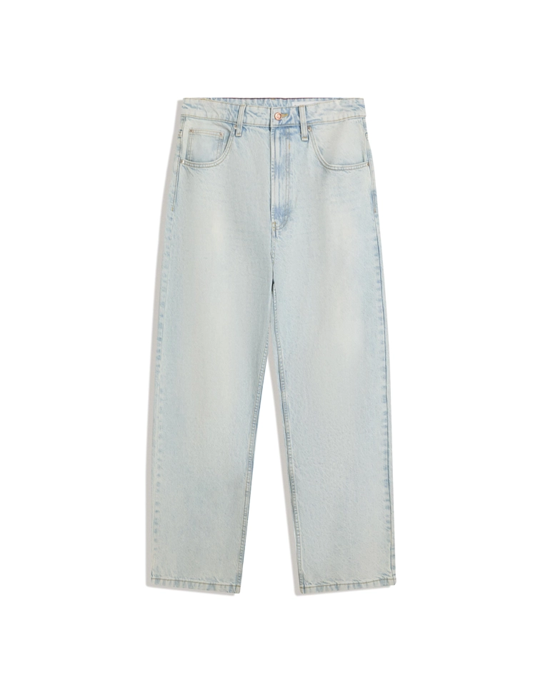 Джинсы свободного кроя