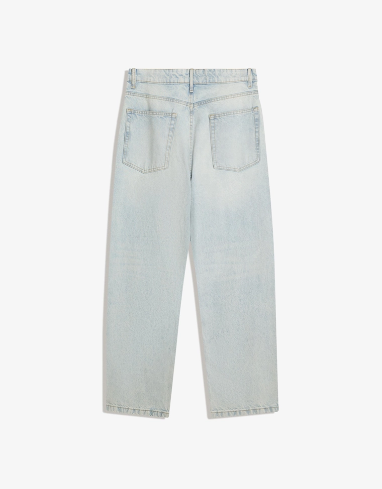 Джинсы свободного кроя