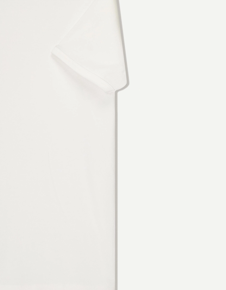 Футболка из трикотажа в рубчик