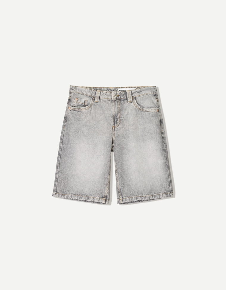 Джинсовые шорты свободного кроя