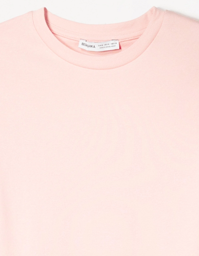 Футболка с круглым вырезом