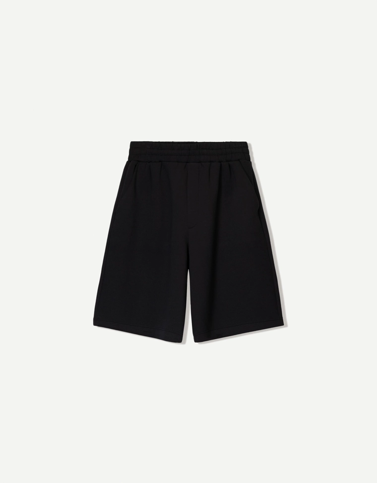 Шорты оверсайз из плотной синтетической ткани