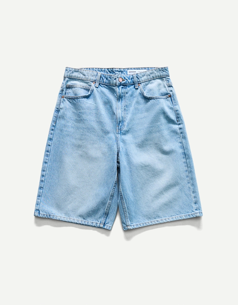 Джинсовые шорты свободного кроя