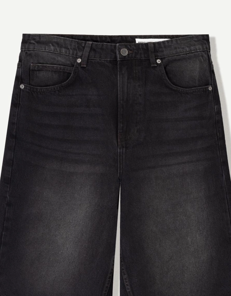 Джинсовые шорты свободного кроя