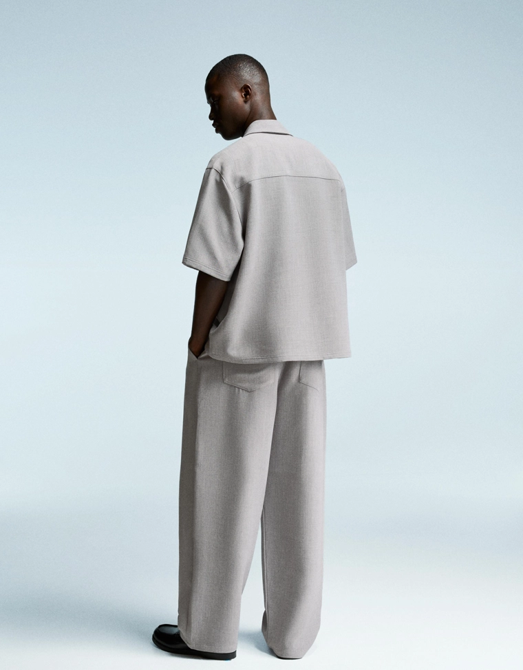 Рубашка классического кроя с короткими рукавами