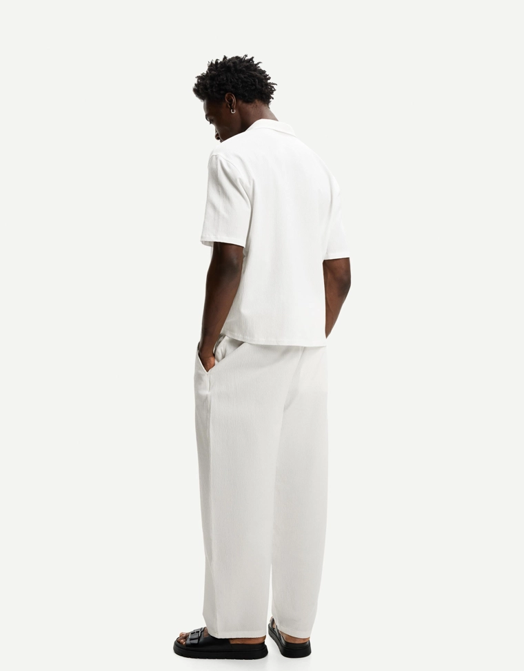 Рубашка из плиссированной ткани с короткими рукавами