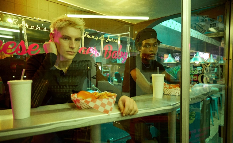 Футболка из трикотажа в рубчик