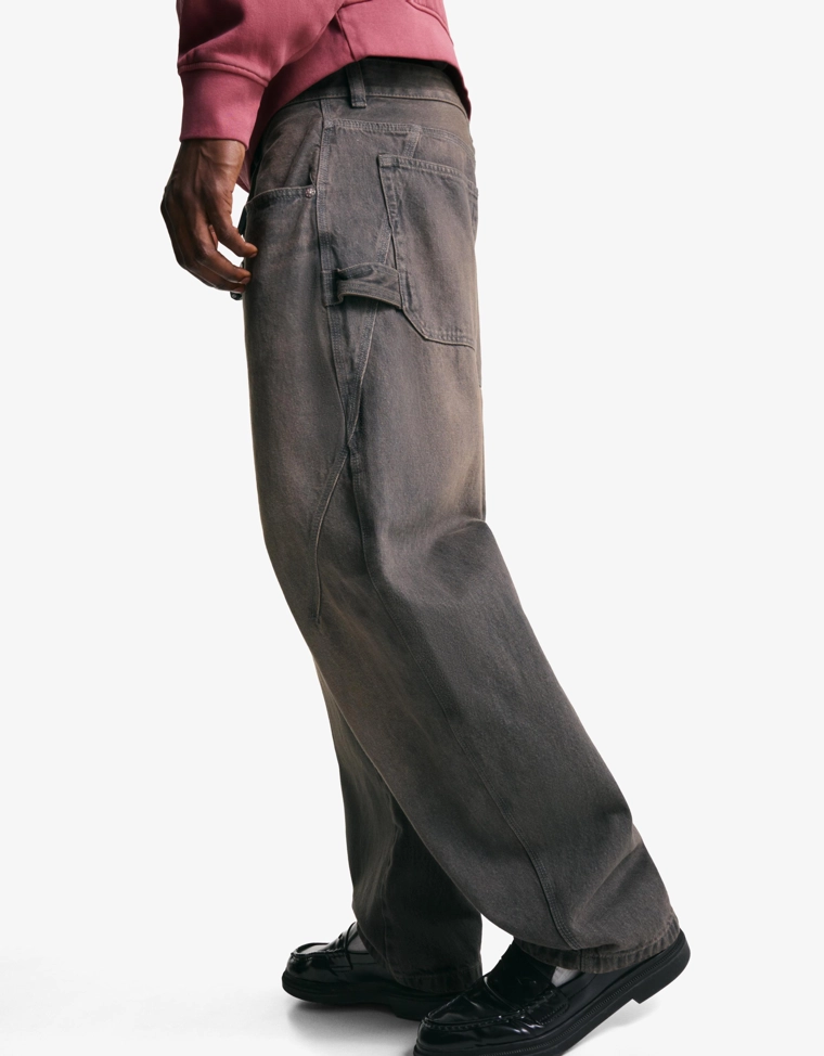 Джинсы бананы свободного кроя