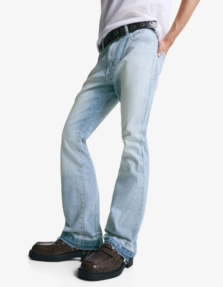 Расклешенные джинсы комфортной посадки