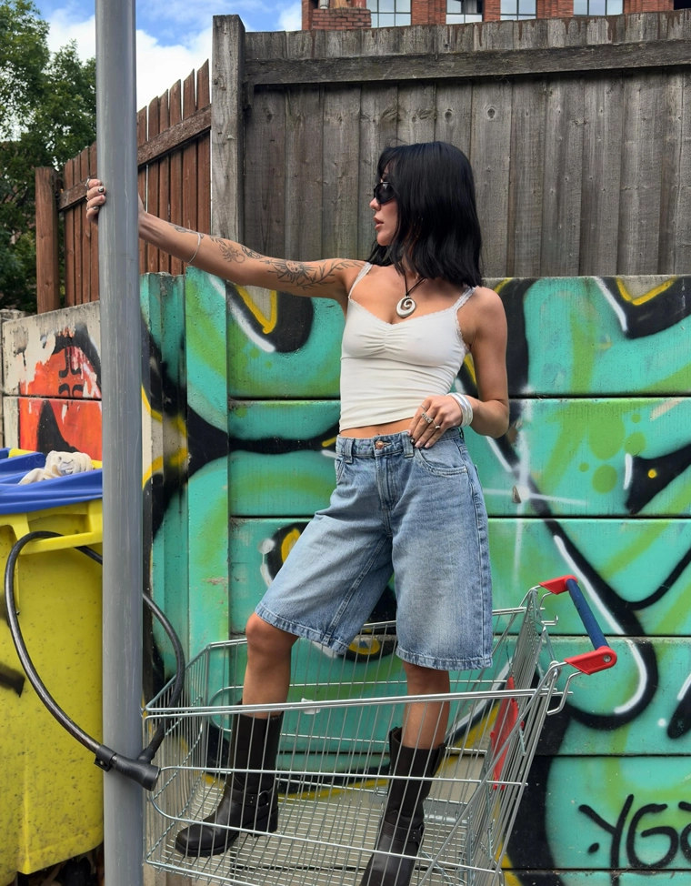 Топ с кружевом на бретелях