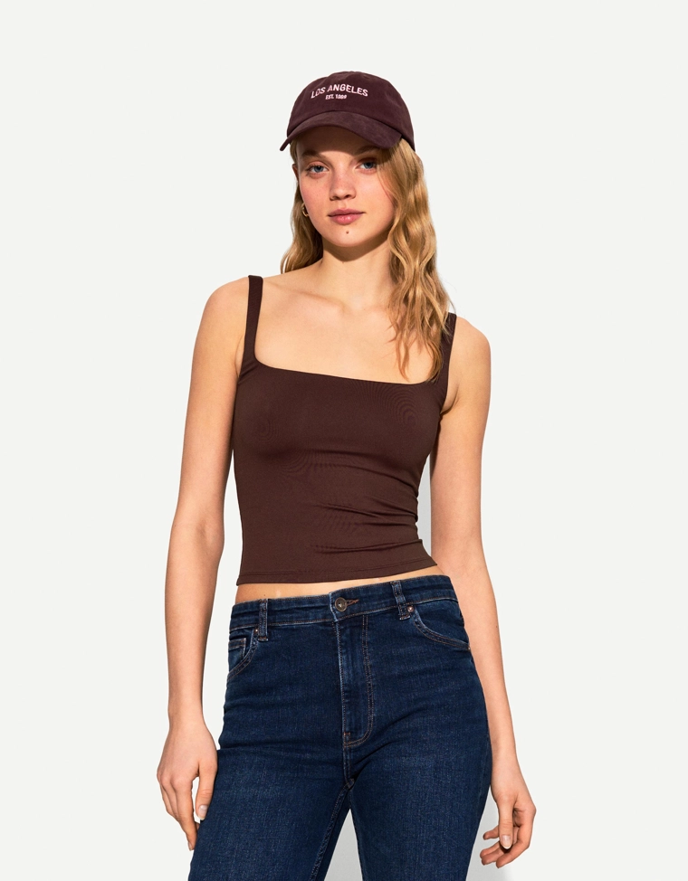 Топ на бретелях