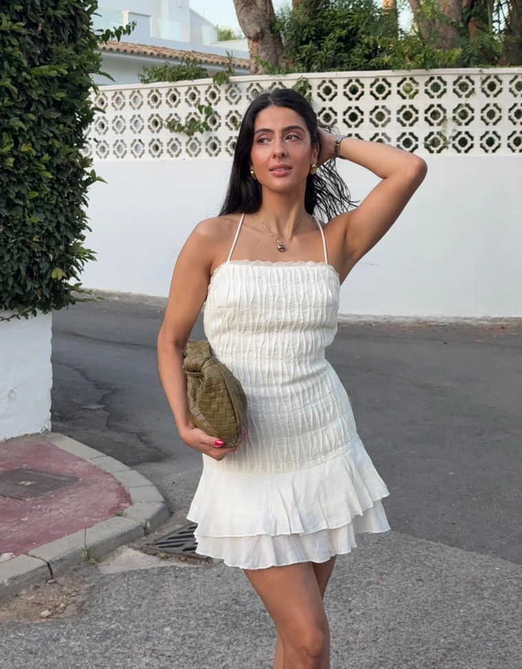 Платье в стиле рустик на бретелях с воланами