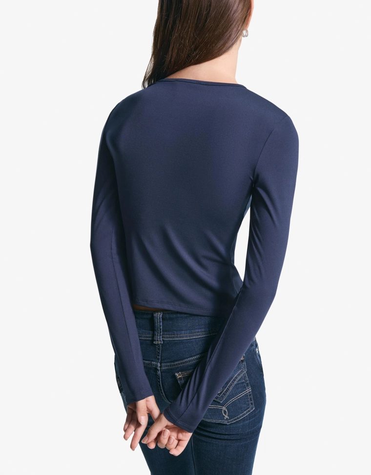 Футболка с длинными рукавами и пуговицами