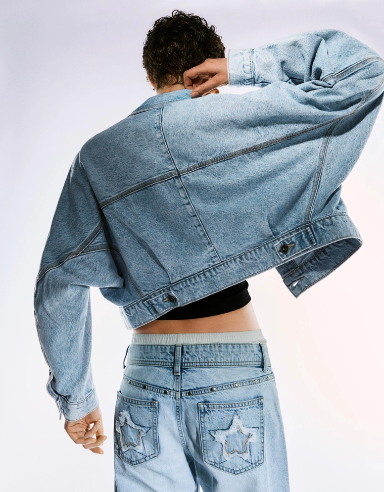 Укороченная джинсовая куртка